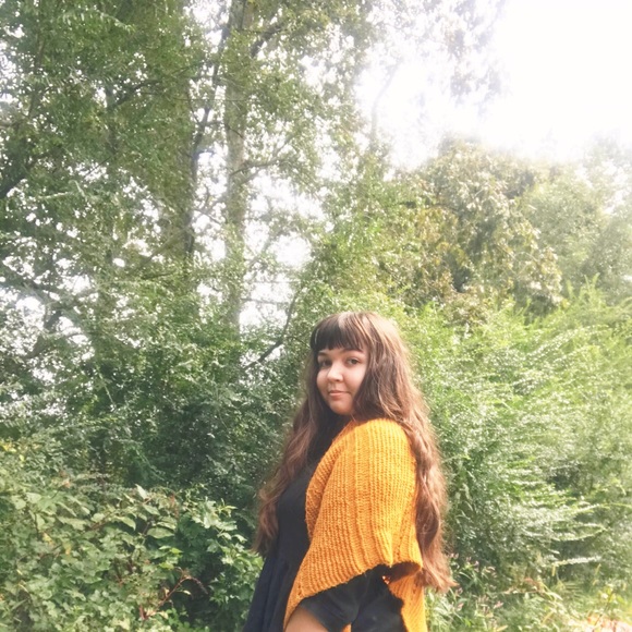 Meet your Posher, Amber - Picture 6 of 7